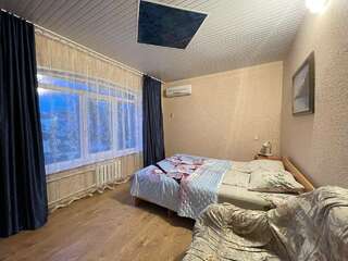 Гостевой дом Натали Анапа Улучшенный семейный номер-3