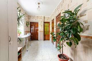 Гостевой дом Натали Анапа Стандартный семейный номер-12