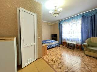 Гостевой дом Натали Анапа Улучшенный четырехместный номер-2